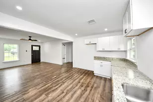 411 S Pine Rd, Texas City, TX 77591 - Photo 9