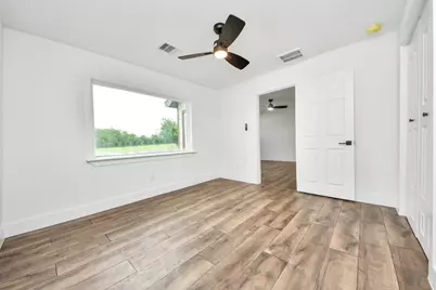 411 S Pine Road, Texas City, TX 77591 - Photo 17