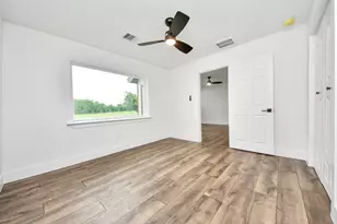 411 S Pine Rd, Texas City, TX 77591 - Photo 17