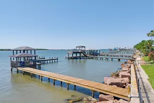 1109 Harbor View Dr, Galveston, TX 77550 - Photo 47