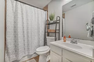 19935 Rustic Lake Ln, Cypress, TX 77433 - Photo 17