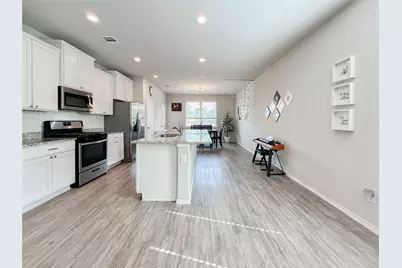 16817 Pink Wintergreen Drive, Conroe, TX 77385 - Photo 9