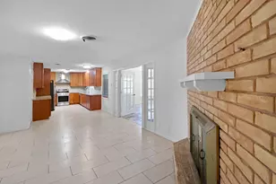 5554 Beechnut St, Houston, TX 77096 - Photo 5