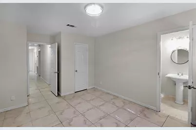 5554 Beechnut Street, Houston, TX 77096 - Photo 17