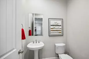 838 W 20th St, Houston, TX 77008 - Photo 13