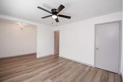 9426 Kingsvalley Street, Houston, TX 77075 - Photo 31