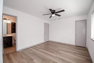 9426 Kingsvalley St, Houston, TX 77075 - Photo 35