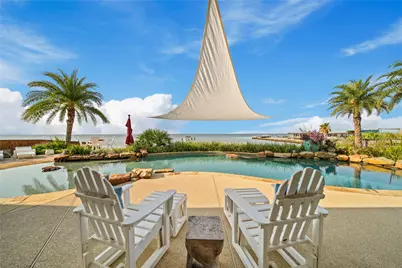 206 Avenue A, Dickinson, TX 77539 - Photo 1