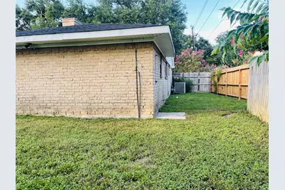 12431 Huntington Field Drive, Houston, TX 77099 - Photo 33