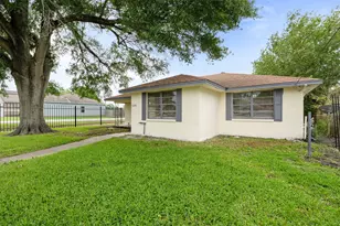 4356 Phlox St, Houston, TX 77051 - Photo 3