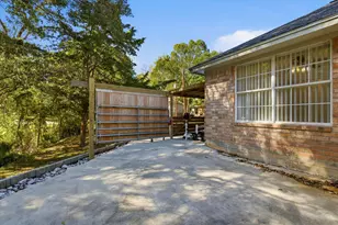 205 Don Q Ln, Baytown, TX 77523 - Photo 21