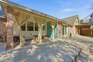 205 Don Q Ln, Baytown, TX 77523 - Photo 19