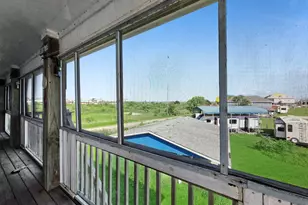 830 E Johnson Crawford Circle, Port Bolivar, TX 77650 - Photo 9