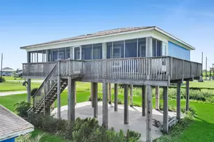 830 E Johnson Crawford Circle, Port Bolivar, TX 77650 - Photo 5