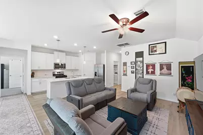 16221 Parish Pointe Ct, Conroe, TX 77302 - Photo 9