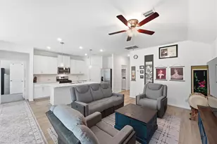 16221 Parish Pointe Ct, Conroe, TX 77302 - Photo 9