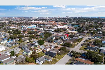 4612 Avenue Q 1/2, Galveston, TX 77551 - Photo 35