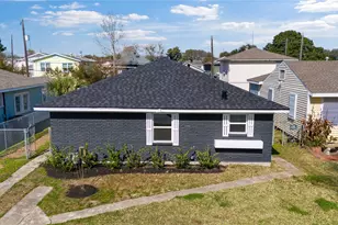 4612 Ave Q 1/2, Galveston, TX 77551 - Photo 1