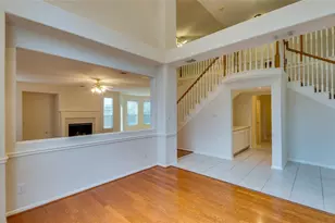4019 Angel Springs Dr, Sugar Land, TX 77479 - Photo 9