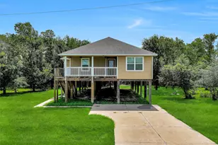 11930 Bastrop Beach Rd, Angleton, TX 77515 - Photo 7
