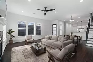 120 E 32nd St, Houston, TX 77018 - Photo 1