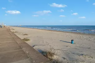 7000 Seawall Blvd, Galveston, TX 77551 - Photo 47