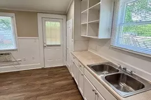 1403 14th St, Huntsville, TX 77340 - Photo 11