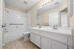 11 Crestview Trail, Houston, TX 77082 - Photo 17