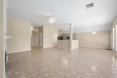 11 Crestview Trail, Houston, TX 77082 - Photo 9