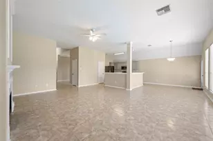 11 Crestview Trail, Houston, TX 77082 - Photo 9