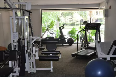 510 Lovett Boulevard #201, Houston, TX 77006 - Photo 15