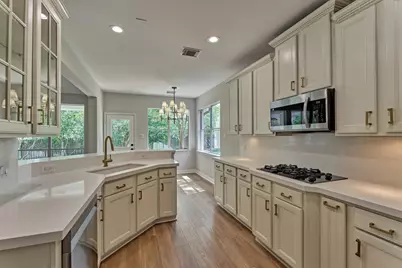 71 W Artist Grove Place, The Woodlands, TX 77382 - Photo 13