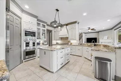 25 Club Oak Court, Kingwood, TX 77339 - Photo 13