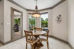 25 Club Oak Ct, Kingwood, TX 77339 - Photo 13