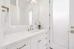810 W 41st St, Houston, TX 77018 - Photo 15