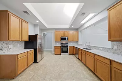 14618 Meredith Gate Circle, Houston, TX 77044 - Photo 7