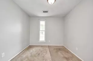 12610 Chiswick Rd, Houston, TX 77047 - Photo 9