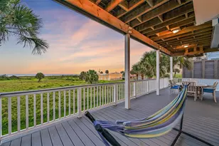 14458 Spyglass Cir, Galveston, TX 77554 - Photo 5