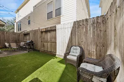 205 Dennis Street, Houston, TX 77006 - Photo 3