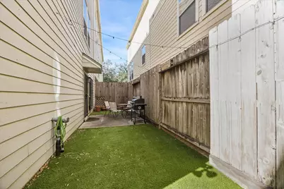 205 Dennis Street, Houston, TX 77006 - Photo 7