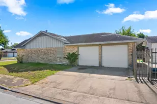 4018 Wuthering Heights Dr, Houston, TX 77045 - Photo 15