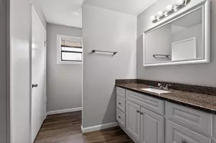 315 Acacia St, Lake Jackson, TX 77566 - Photo 9