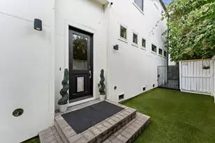 1902 W 25th St, Houston, TX 77008 - Photo 17