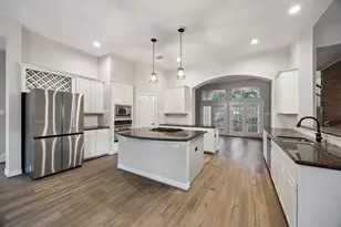 34 N Lansdowne Cir, The Woodlands, TX 77382 - Photo 3