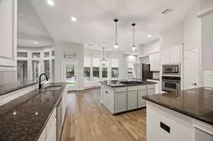 34 N Lansdowne Cir, The Woodlands, TX 77382 - Photo 19