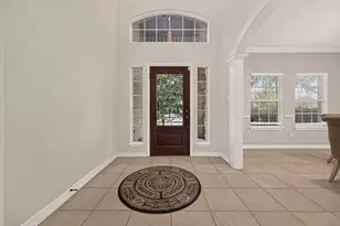 211 April Waters Dr W, Conroe, TX 77356 - Photo 5