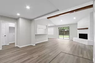 8826 Tanager St, Houston, TX 77036 - Photo 5