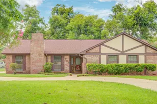 203 Old Angleton Rd, Lake Jackson, TX 77566 - Photo 1