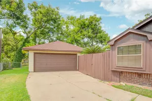 203 Old Angleton Rd, Lake Jackson, TX 77566 - Photo 7