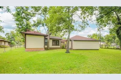 203 Old Angleton Road, Lake Jackson, TX 77566 - Photo 25